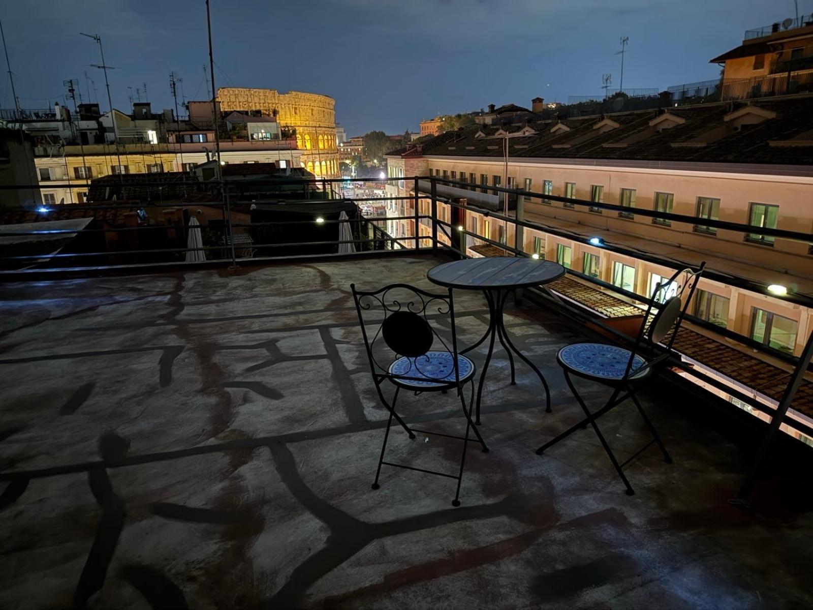 Attico Loft & Rooftop Colosseo Roma Eksteriør bilde